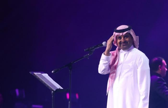 راشد الماجد يحلق طرباً في جدة ويصل "الترند" العالمي