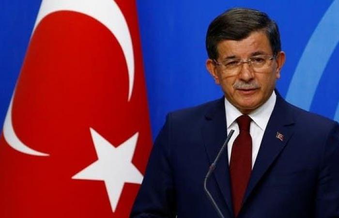 داود أوغلو مخاطبا أردوغان: "التفتيش العاري" وصمة عار