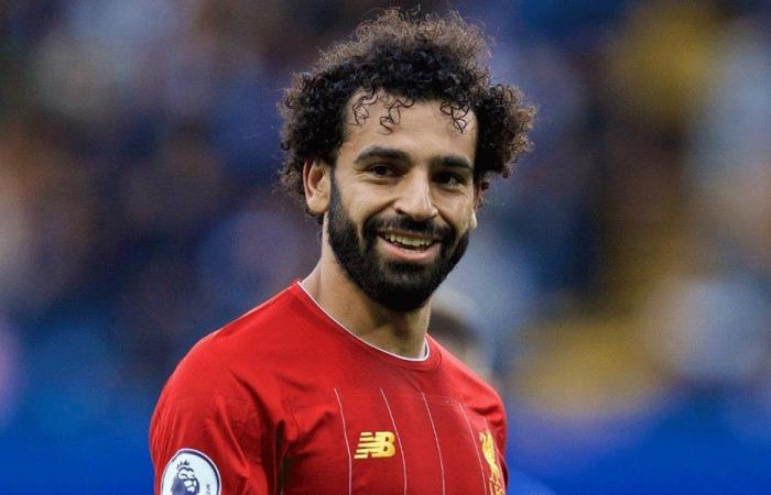 محمد صلاح يفاجئ جمهوره بالظهور على برج خليفة (فيديو)