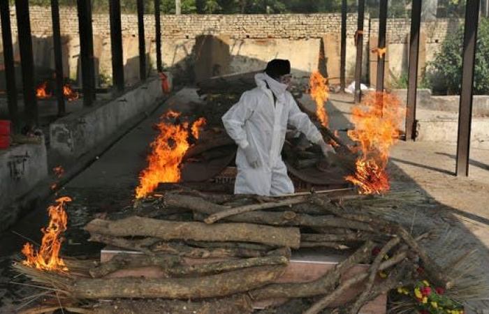 مع مصيبة الهند.. نار تلتهم 16 مصابا بكورونا وممرضتين