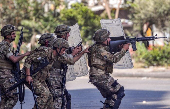 “سنطلق النار”.. الجيش يهدد باستخدام القوة في لبنان