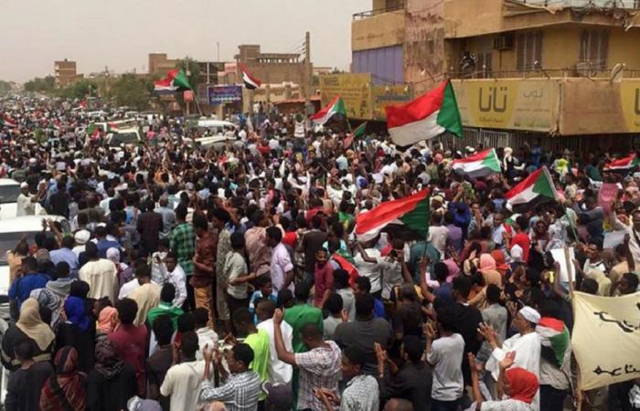 “بي بي سي” تعلن اعتقال 3 من صحفييها في السودان!